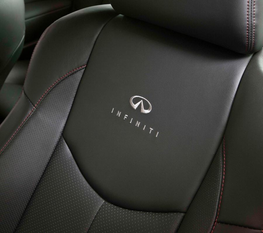 Infiniti G37 IPL Coupe 2011 года  (фото 32 из 51)